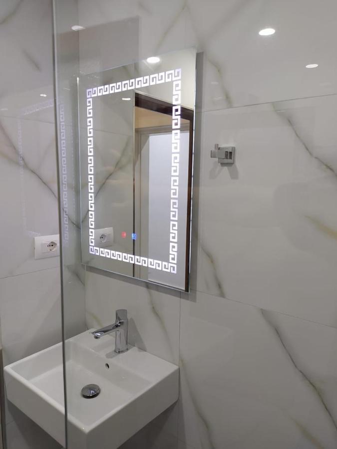 Hotel Elisabet Саранде Екстериор снимка