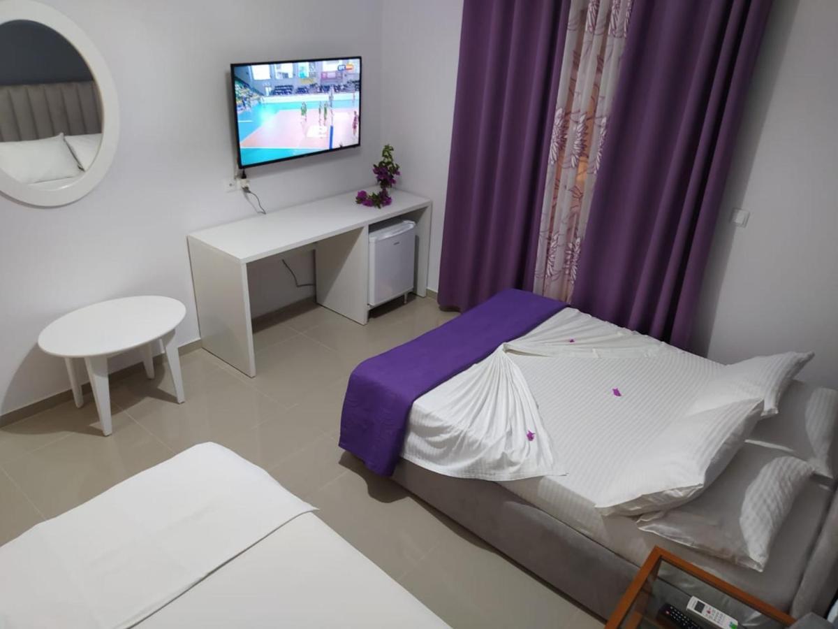 Hotel Elisabet Саранде Екстериор снимка