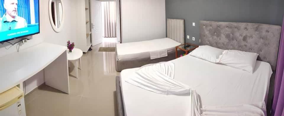 Hotel Elisabet Саранде Екстериор снимка