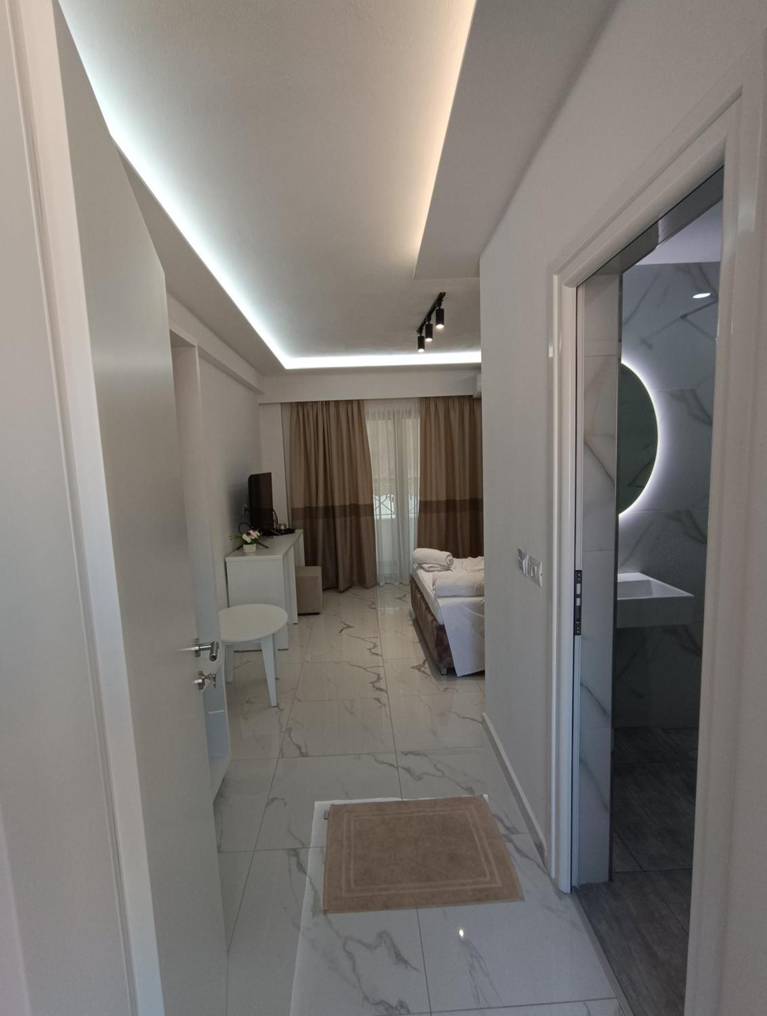 Hotel Elisabet Саранде Екстериор снимка